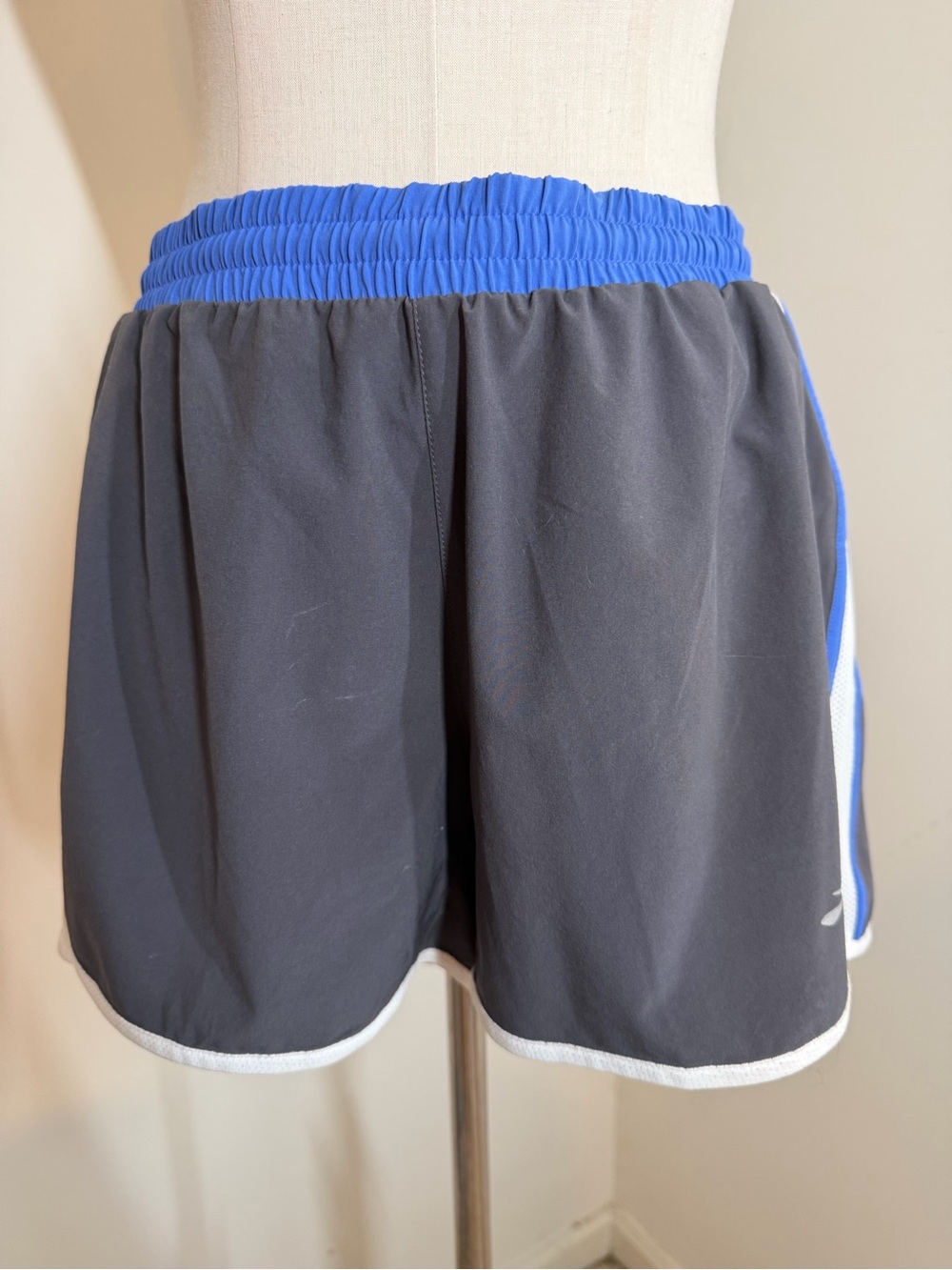 Brooks Women’s Grey Blue Epiphany Stretch - SZ L- Running Shorts w/ Attach Panty